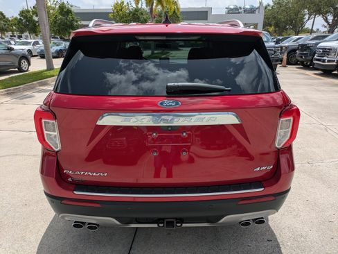 Used 2022 Ford Explorer Platinum w/ Equipment Group 601A AWD/4WD image 5
