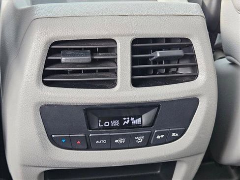 Used 2017 Honda Pilot EX-L image 16