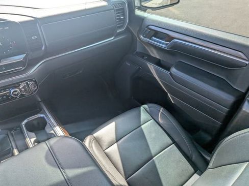 Used 2023 GMC Sierra 1500 SLT w/ SLT Premium Package image 17