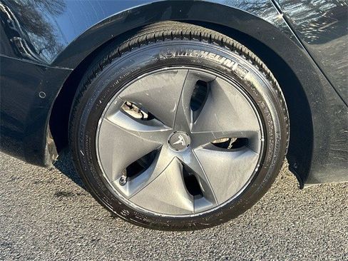 Used 2020 Tesla Model 3 image 12