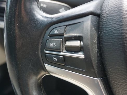 Used 2017 BMW X5 xDrive40e AWD/4WD image 7