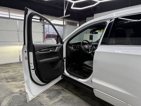 Used 2020 Cadillac XT6 Premium Luxury image 8