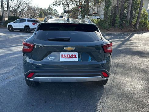 New 2026 Chevrolet Trax LT w/ Driver Confidence Package image 4