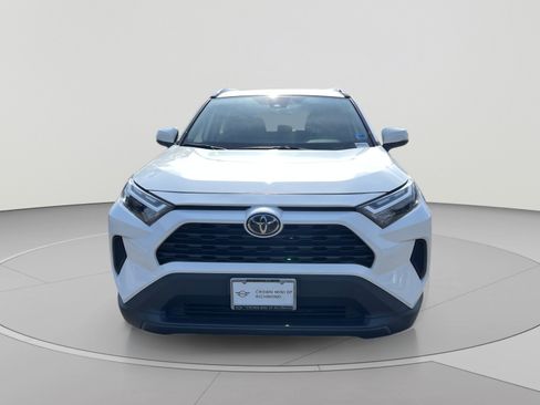 Used 2022 Toyota RAV4 XLE w/ Convenience Package AWD/4WD image 8