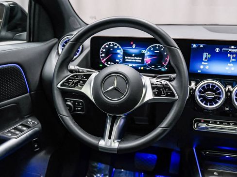 Certified 2025 Mercedes-Benz GLA 250 image 17