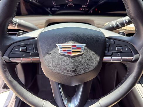 Used 2024 Cadillac XT4 Luxury w/ LPO, Floor Liner Package FWD image 18