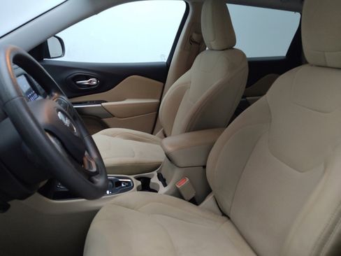 Used 2020 Jeep Cherokee Latitude image 17