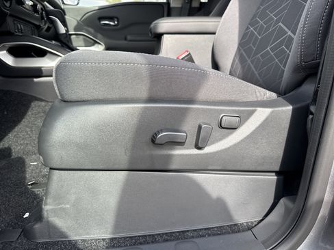 New 2026 Nissan Frontier SV w/ SV Convenience Package image 25