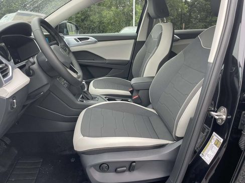 New 2026 Volkswagen Taos SE FWD image 15