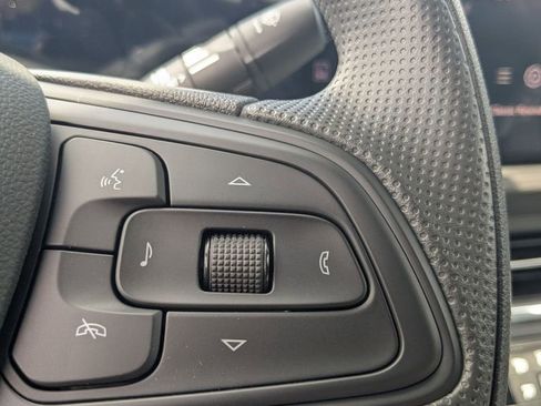 New 2025 Buick Envista Preferred image 17