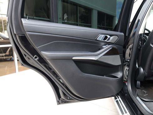 Used 2024 BMW X7 xDrive40i AWD/4WD image 47