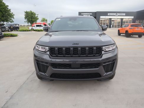 New 2026 Jeep Grand Cherokee Altitude AWD/4WD image 10