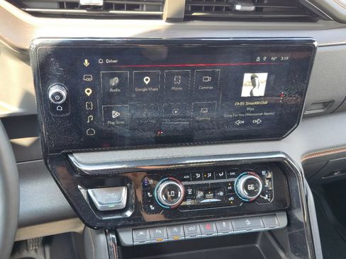 Certified 2023 GMC Sierra 1500 AT4 w/ AT4 Preferred Package AWD/4WD image 15