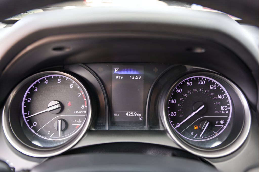 Used 2021 Toyota Camry SE FWD image 11