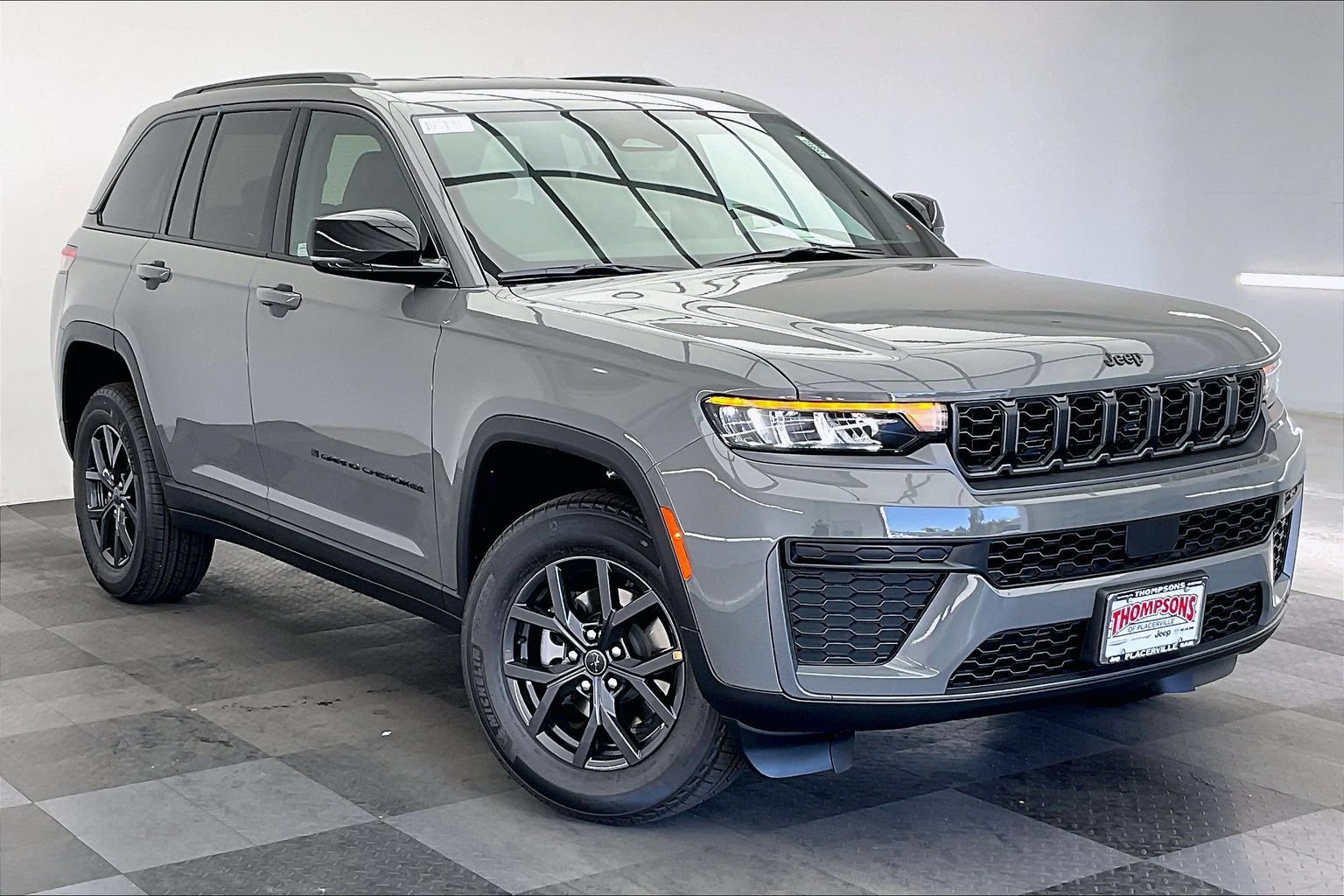 New 2027 Jeep Grand Cherokee 4WD image 1