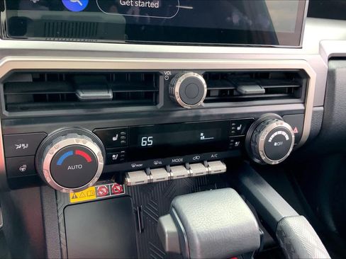 Used 2025 Toyota 4Runner TRD Off-Road Premium w/ Tow Technology Package image 32