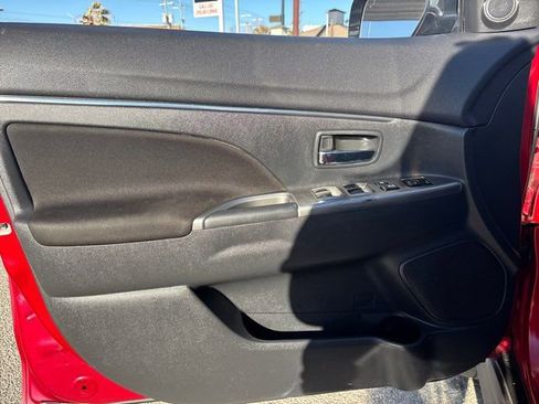 Used 2021 Mitsubishi Outlander Sport SE image 17