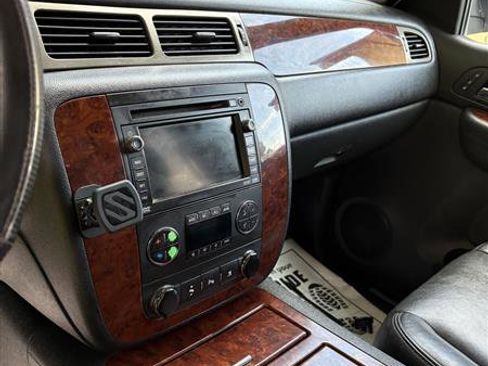 Used 2009 Chevrolet Suburban LTZ image 13