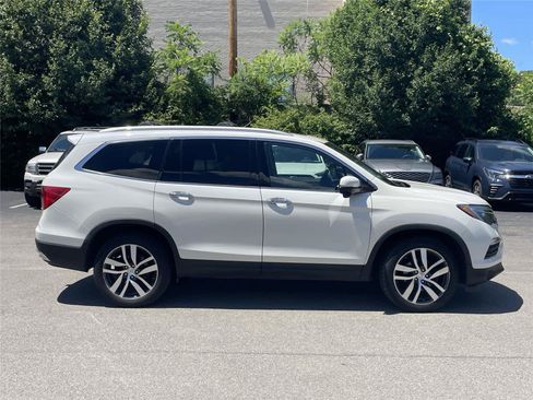 Used 2016 Honda Pilot Touring image 6