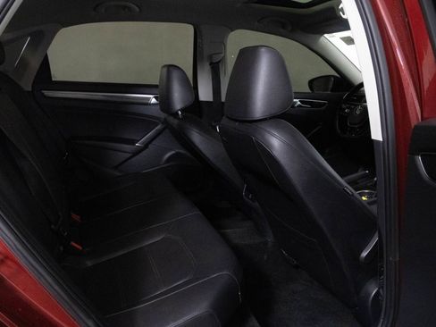 Used 2018 Volkswagen Passat 2.0T SE w/ SE Lighting Package image 38