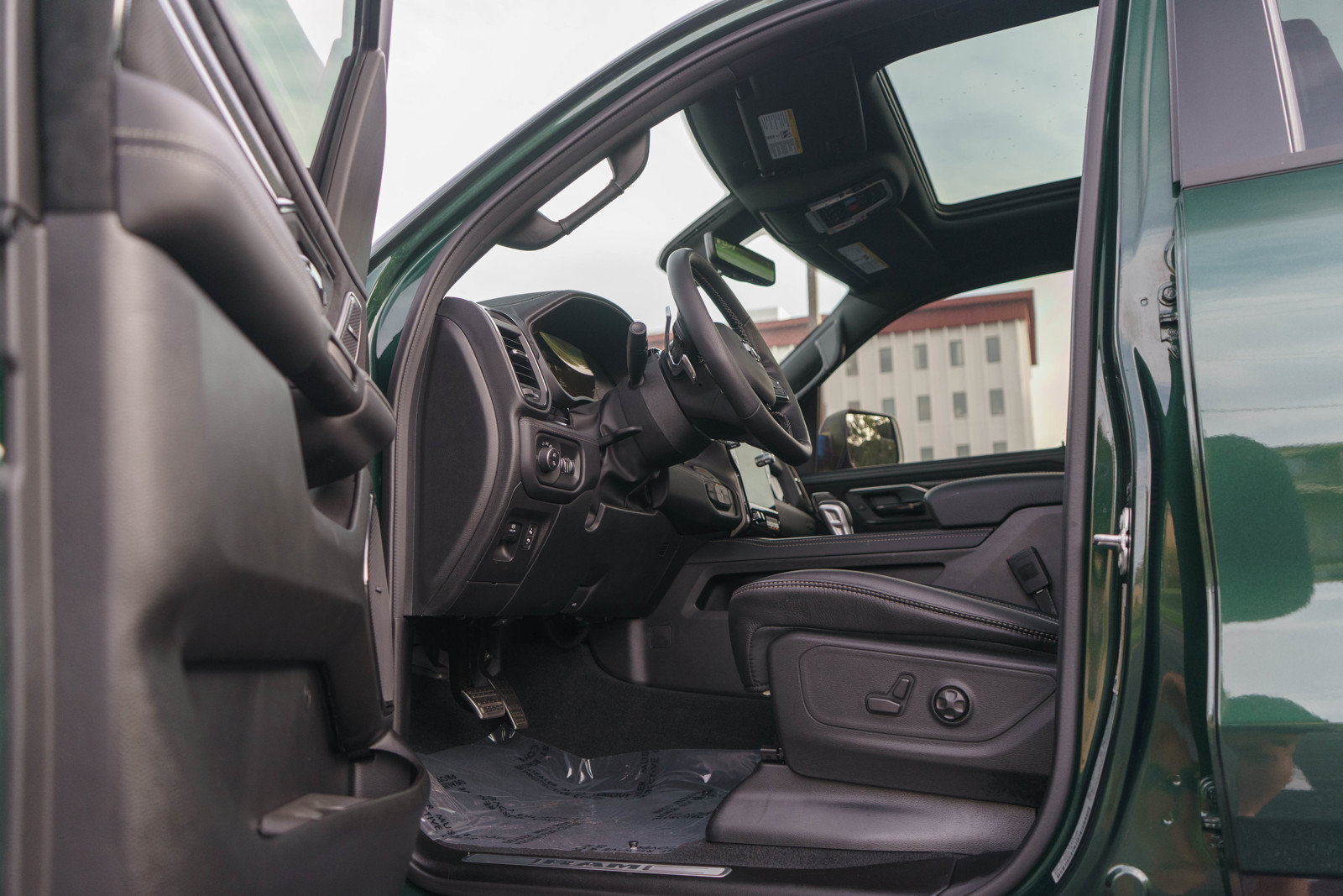 Used 2026 RAM 1500 RHO w/ RHO Level 1 Equipment Group AWD/4WD image 11