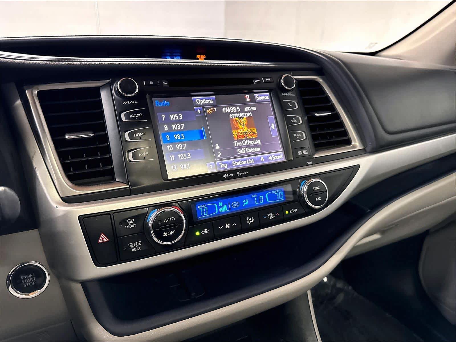 Used 2015 Toyota Highlander XLE AWD/4WD image 9