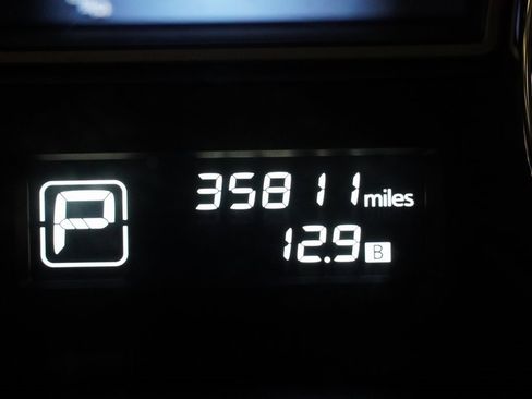 Used 2015 Nissan Altima 2.5 SV w/ Convenience Package image 9