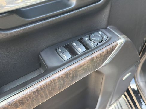 Certified 2019 GMC Sierra 1500 Denali w/ LPO, GMC Protection Package AWD/4WD image 30