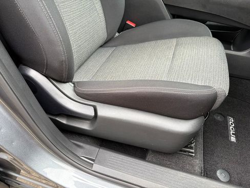 Certified 2023 Nissan Rogue SV image 23