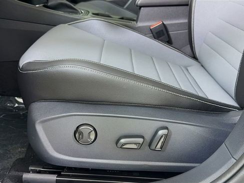 New 2026 Volkswagen Jetta SE FWD image 20