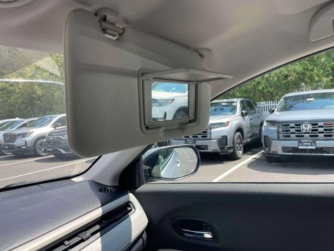 Certified 2021 Honda HR-V LX image 32