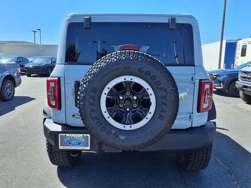 New 2026 Ford Bronco Outer Banks w/ Sasquatch Package AWD/4WD image 3