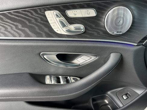 Used 2020 Mercedes-Benz E 350 Sedan image 9