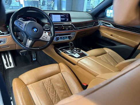 Used 2021 BMW 750i xDrive w/ Autobahn Package AWD/4WD image 20