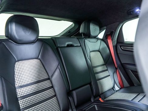 Used 2021 Porsche Cayenne GTS image 32