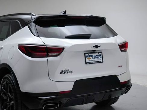 Used 2023 Chevrolet Blazer RS w/ Enhanced Convenience Package FWD image 5