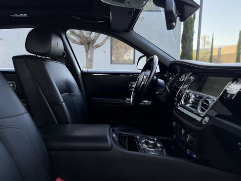 Used 2014 Rolls-Royce Ghost RWD image 43