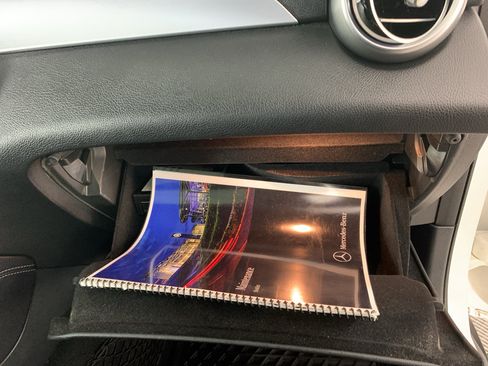 Used 2018 Mercedes-Benz GLC 300 image 45