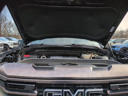 Used 2022 GMC Sierra 1500 AT4X image 18