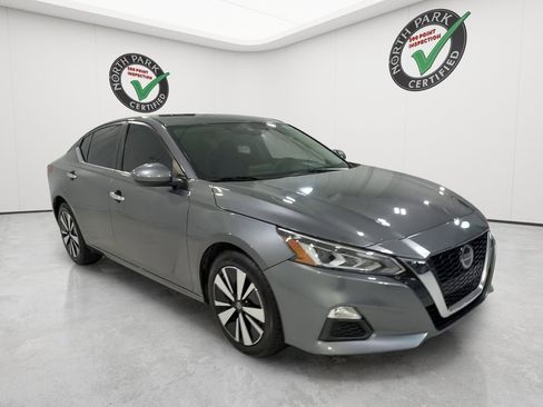 Used 2021 Nissan Altima 2.5 SV FWD image 7