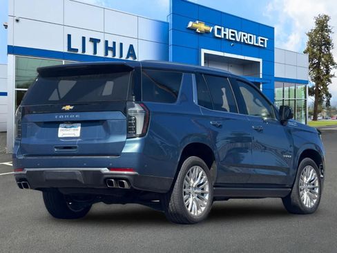 Used 2025 Chevrolet Tahoe High Country AWD/4WD image 2