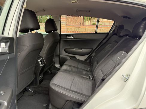 Used 2018 Kia Sportage LX w/ LX Popular Package FWD image 7