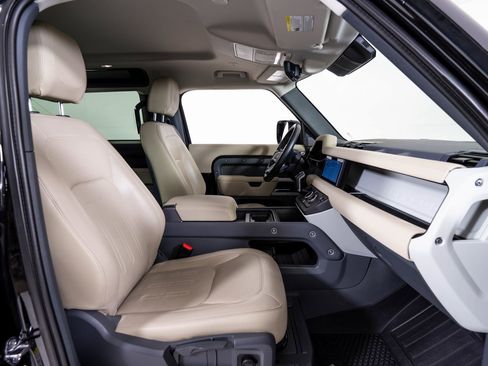 Used 2022 Land Rover Defender 90 S image 15