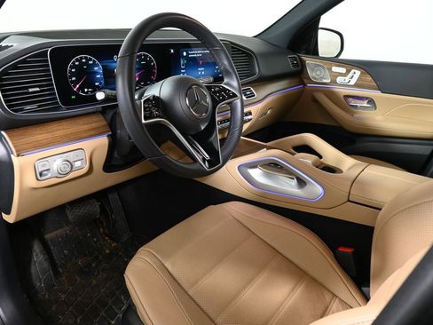 Certified 2025 Mercedes-Benz GLE 350 4MATIC image 4