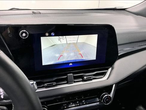 Used 2025 Chevrolet Equinox LT FWD image 14