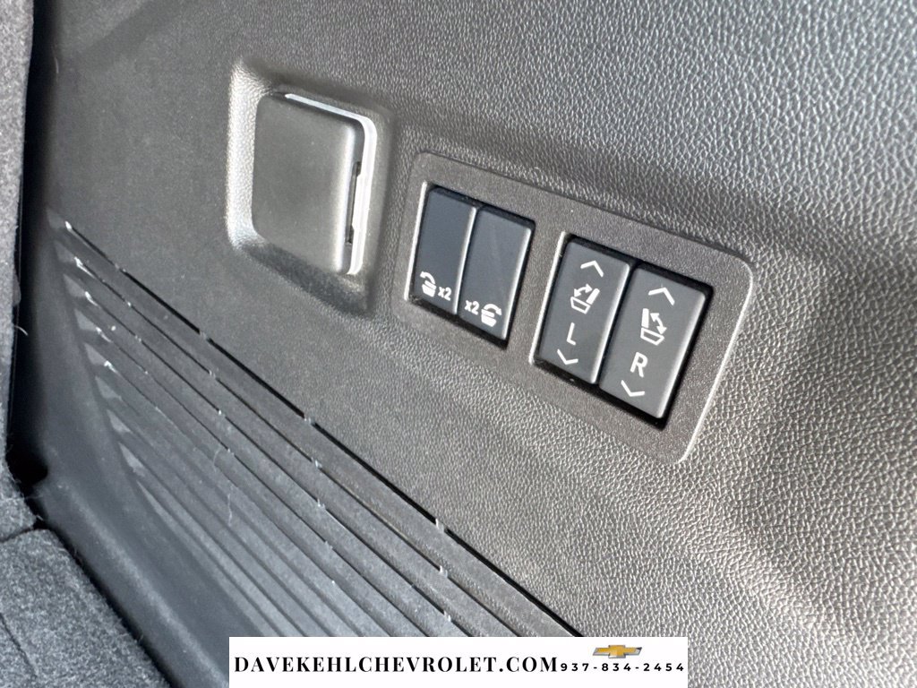 Used 2025 Chevrolet Tahoe Z71 w/ Comfort Package AWD/4WD image 35