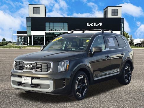 Used 2025 Kia Telluride S image 5