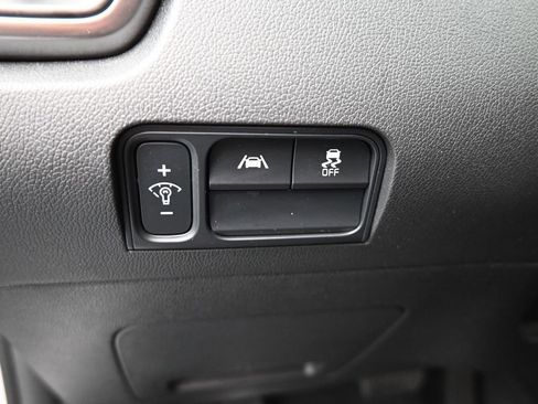 Used 2023 Kia Sorento LX image 25