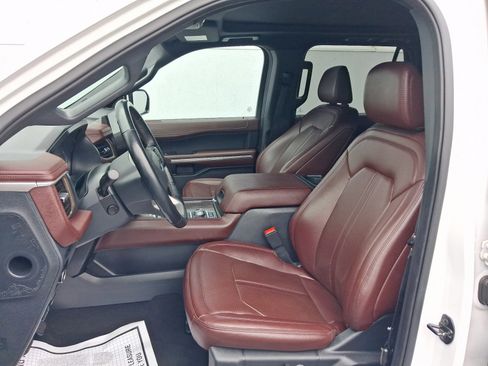 Used 2023 Ford Expedition Limited AWD/4WD image 5