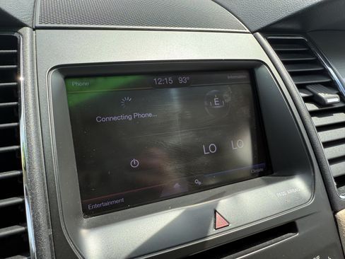 Used 2013 Ford Taurus SEL FWD image 8